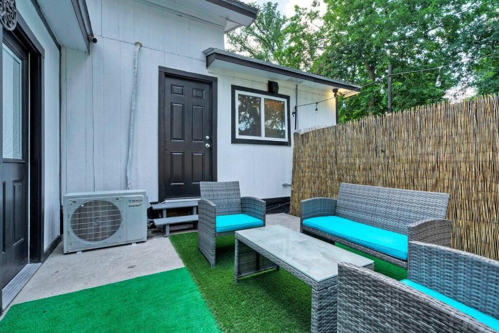 Great Value Stay Near Tesla Austin Exterior photo