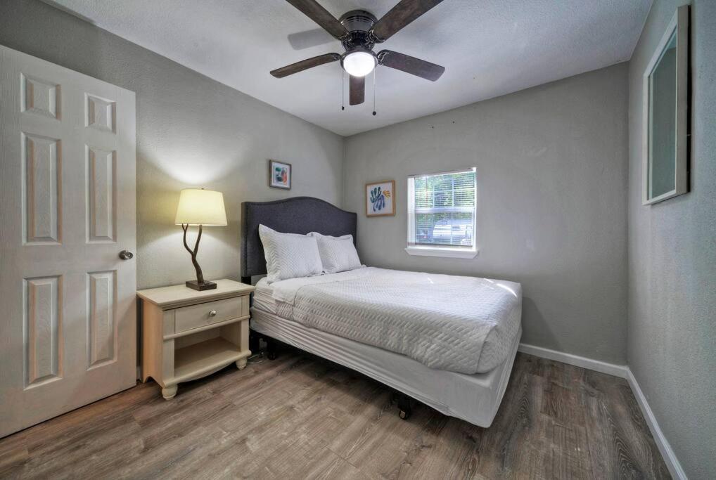 Great Value Stay Near Tesla Austin Exterior photo