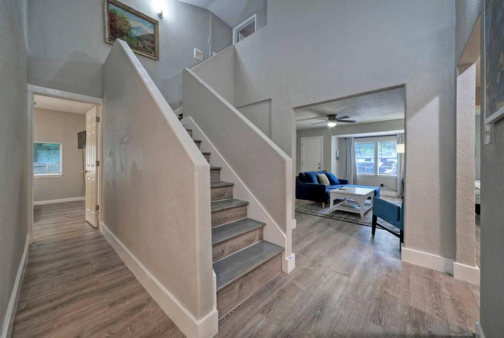Great Value Stay Near Tesla Austin Exterior photo