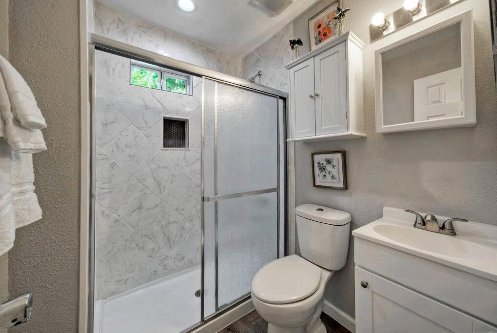 Great Value Stay Near Tesla Austin Exterior photo