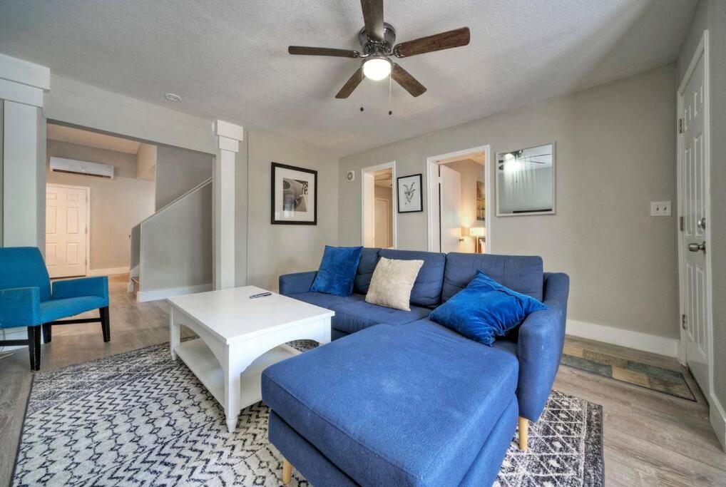 Great Value Stay Near Tesla Austin Exterior photo